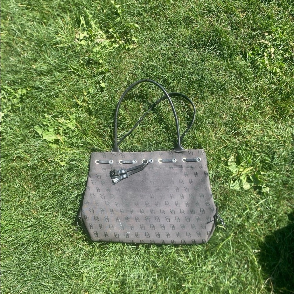 Dooney & Bourke purse